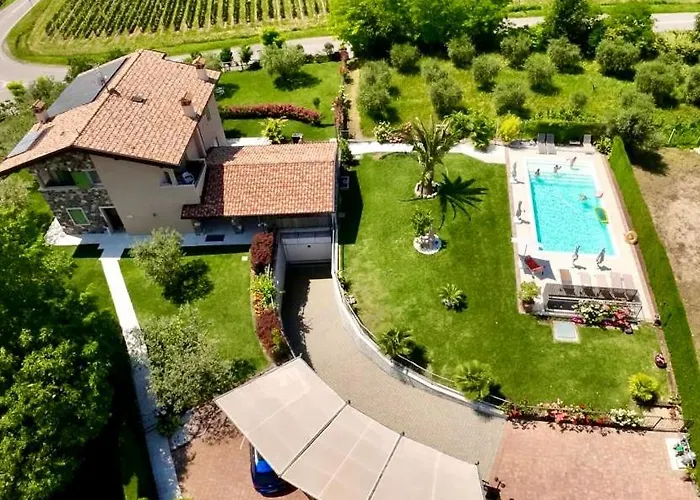 Poggio Guest house 3*